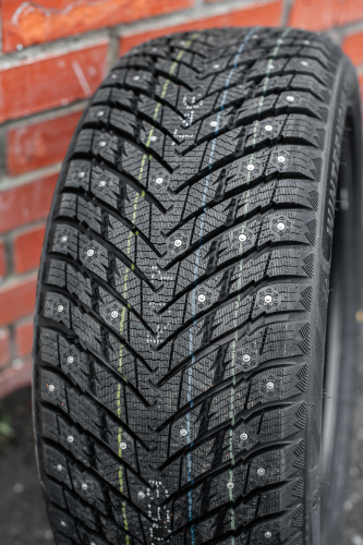 фото протектора и шины WINTERNOVA STUD II Шина ZMAX WINTERNOVA STUD II 225/45 R17 94H